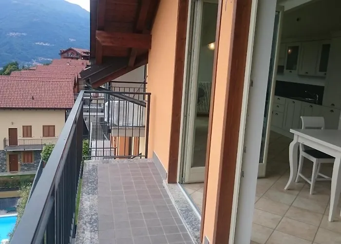 Lakecomoweb Apartment Perledo
