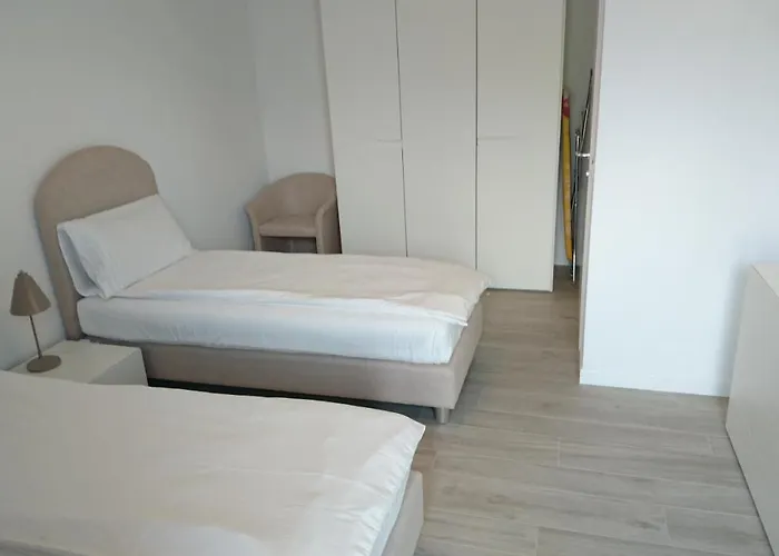 Lakecomoweb Apartment Perledo