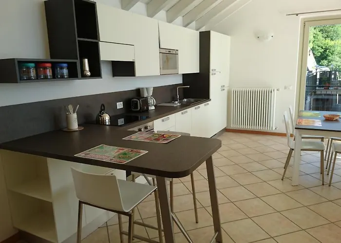 Lakecomoweb Apartment Perledo