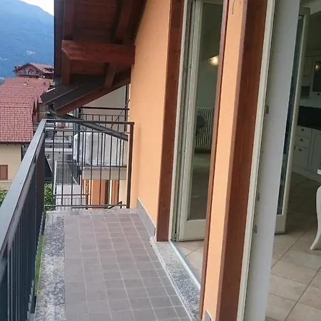 Lakecomoweb Appartement Perledo