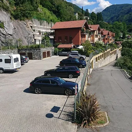 Lakecomoweb Apartman *