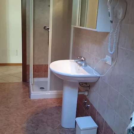 Lakecomoweb Apartamento Perledo