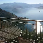 Lakecomoweb *